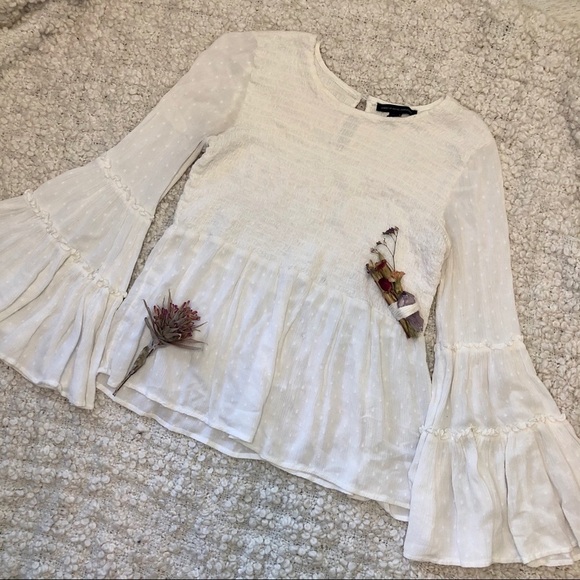AMERICAN Eagle White Bell Sleeve Flowy Top XS - Picture 2 of 7